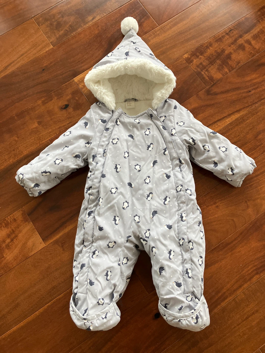 H&M Baby Snowsuit 2-4M Penguin Print