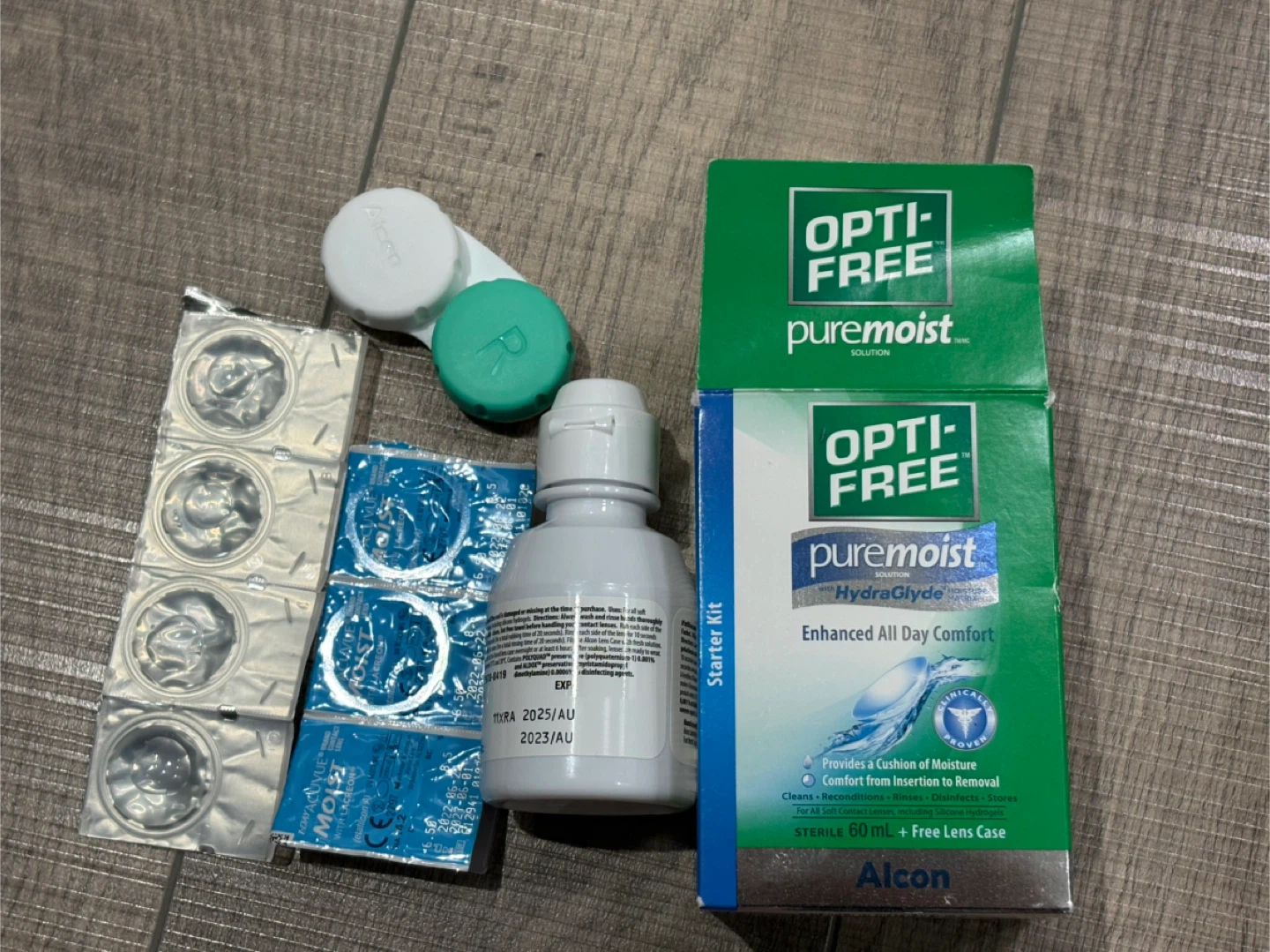 Acuvue Moist Contact Lenses