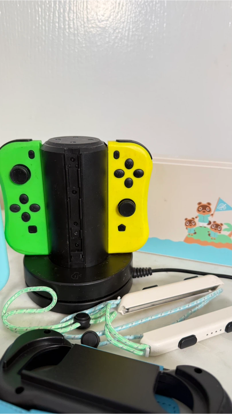 Nintendo Switch HAC-001(-01) Console & Accessories - photo 5