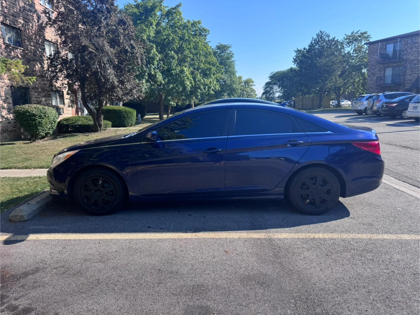 Hyundai Sonata - Blue Sedan - photo 3
