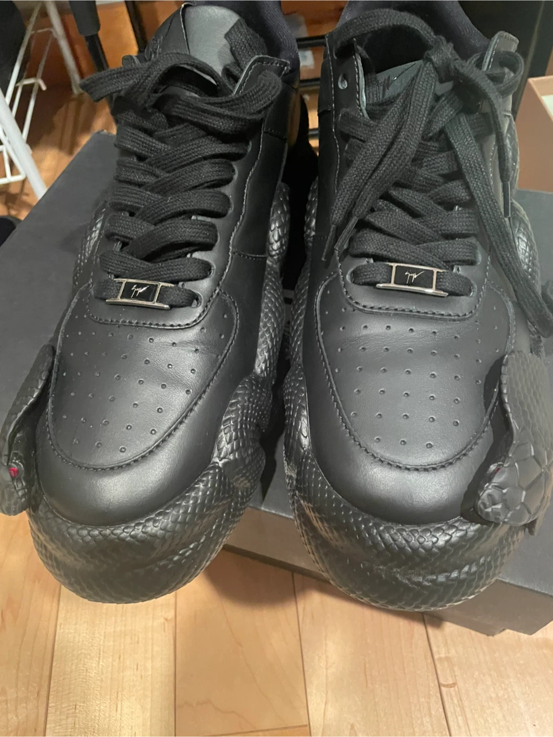 SIZE 12 Giuseppe Zanotti Snake Detail Sneakers - photo 2