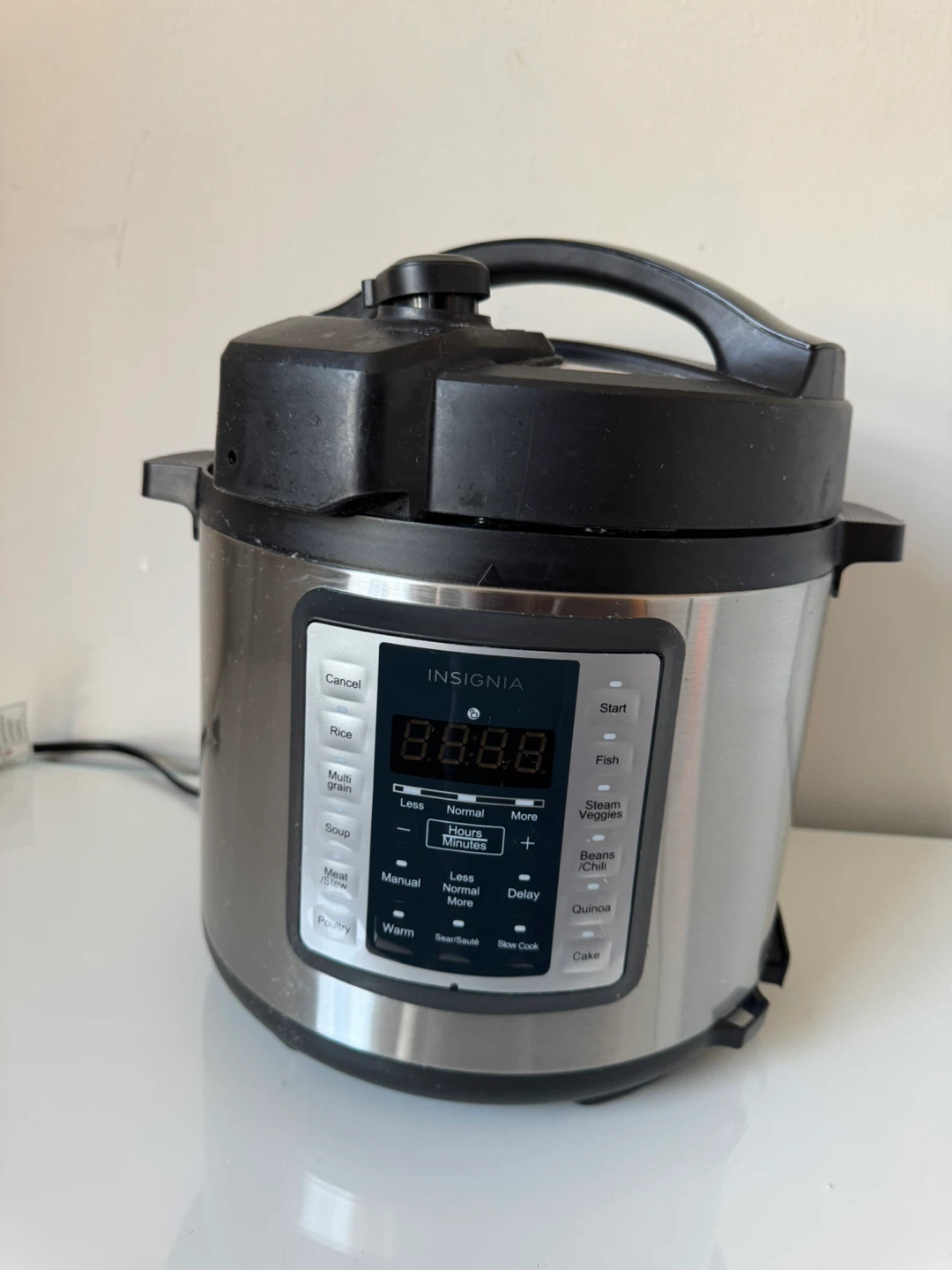 Insignia Pressure Cooker - 4L Capacity