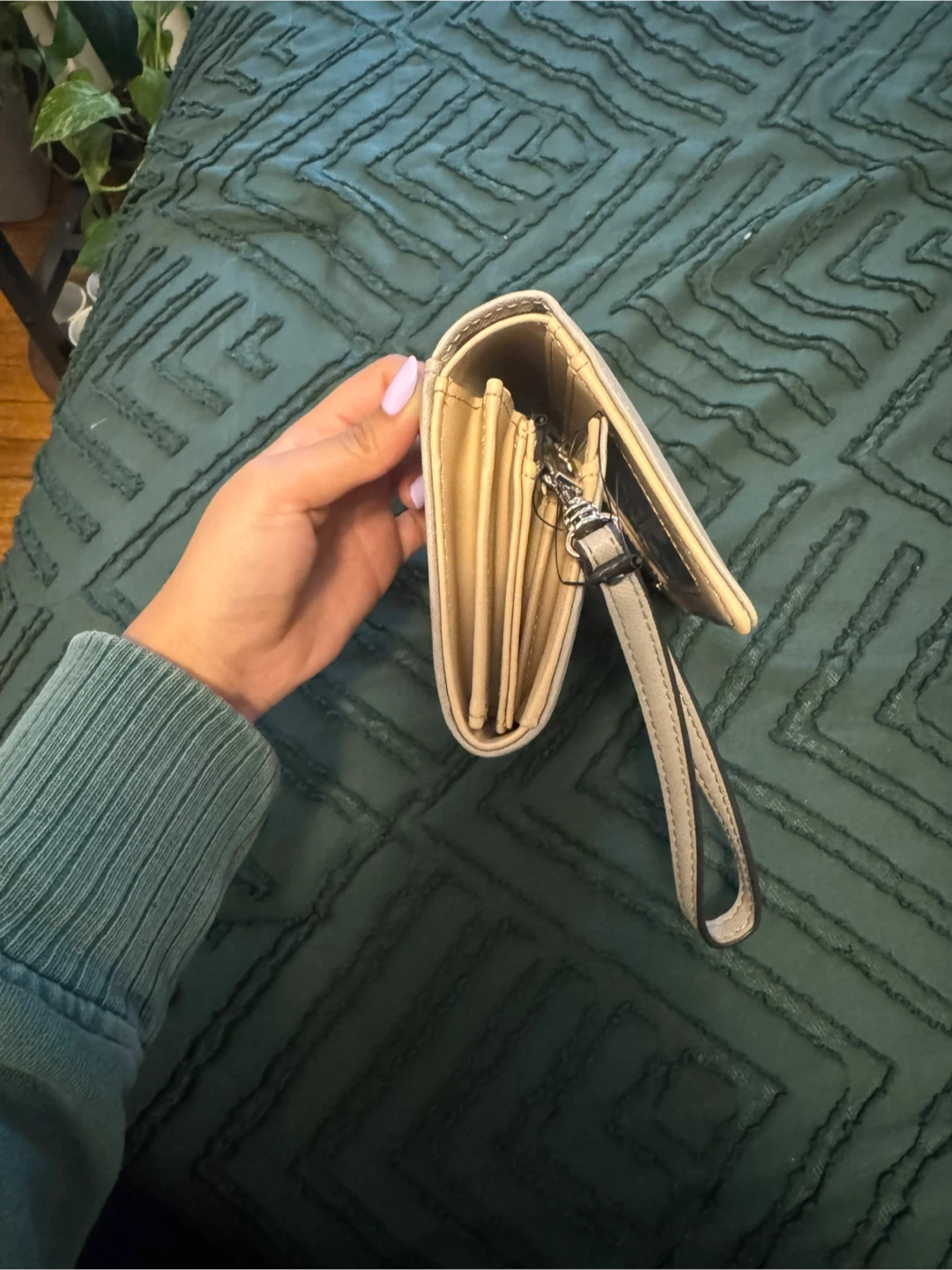 Guess Wristlet Wallet - Beige - photo 3