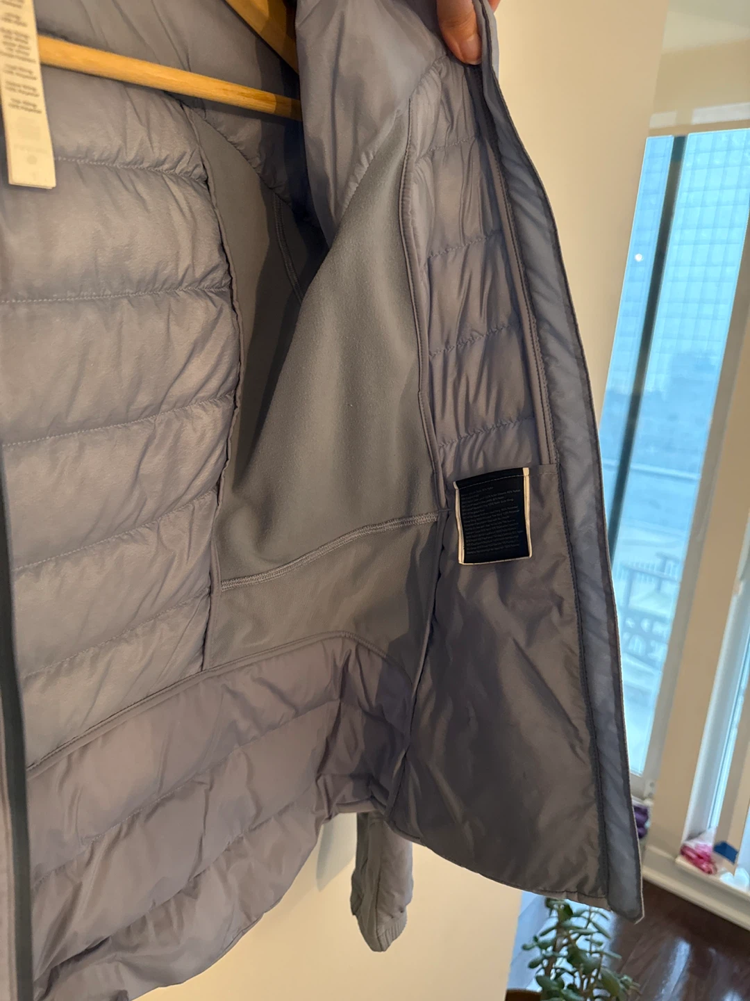 Lululemon Down Jacket Size 2 - photo 5