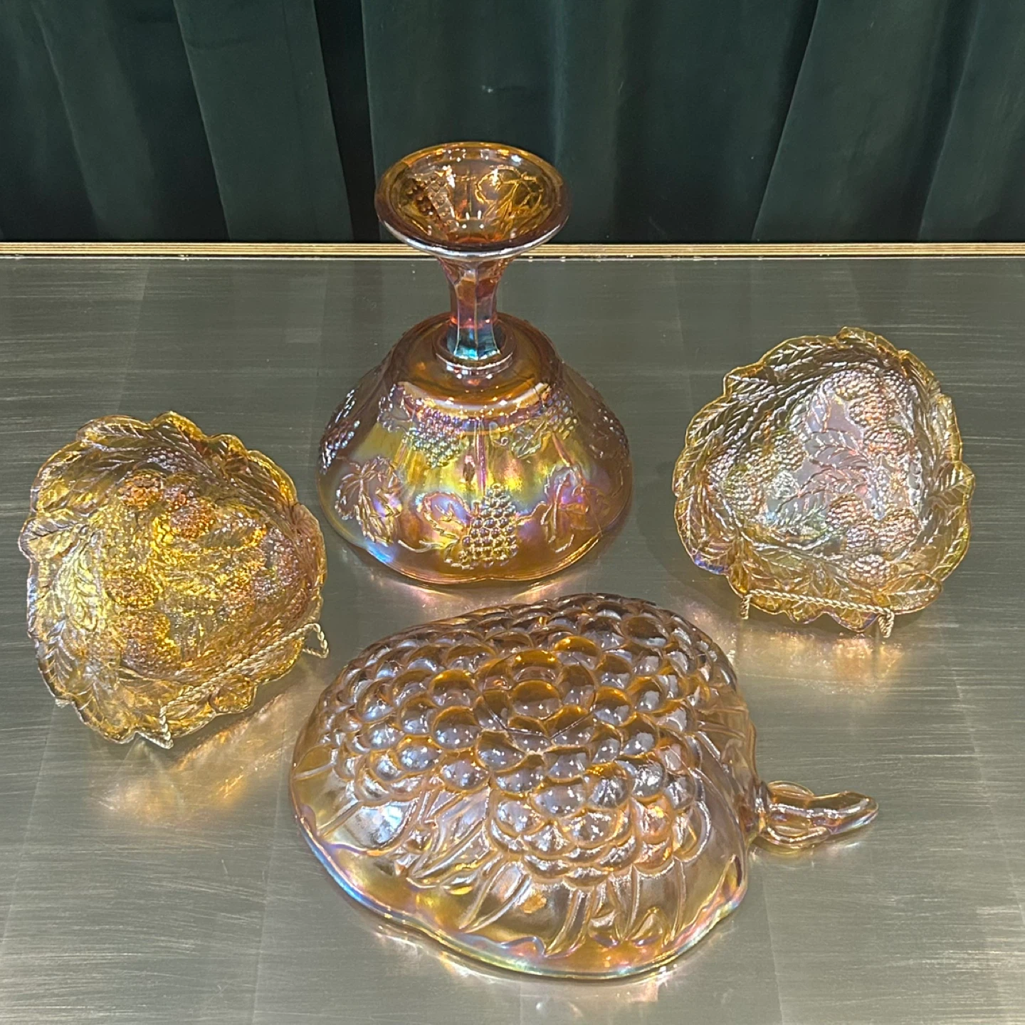 Antique Marigold Carnival Glass Grape & Cable Serving Set - photo 3