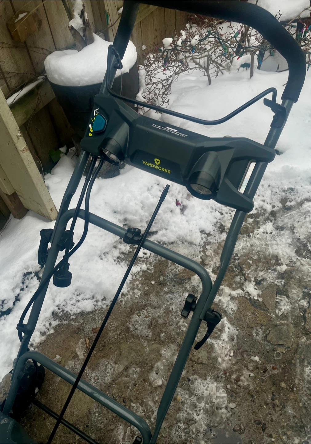 Yardworks Electric Snow Thrower