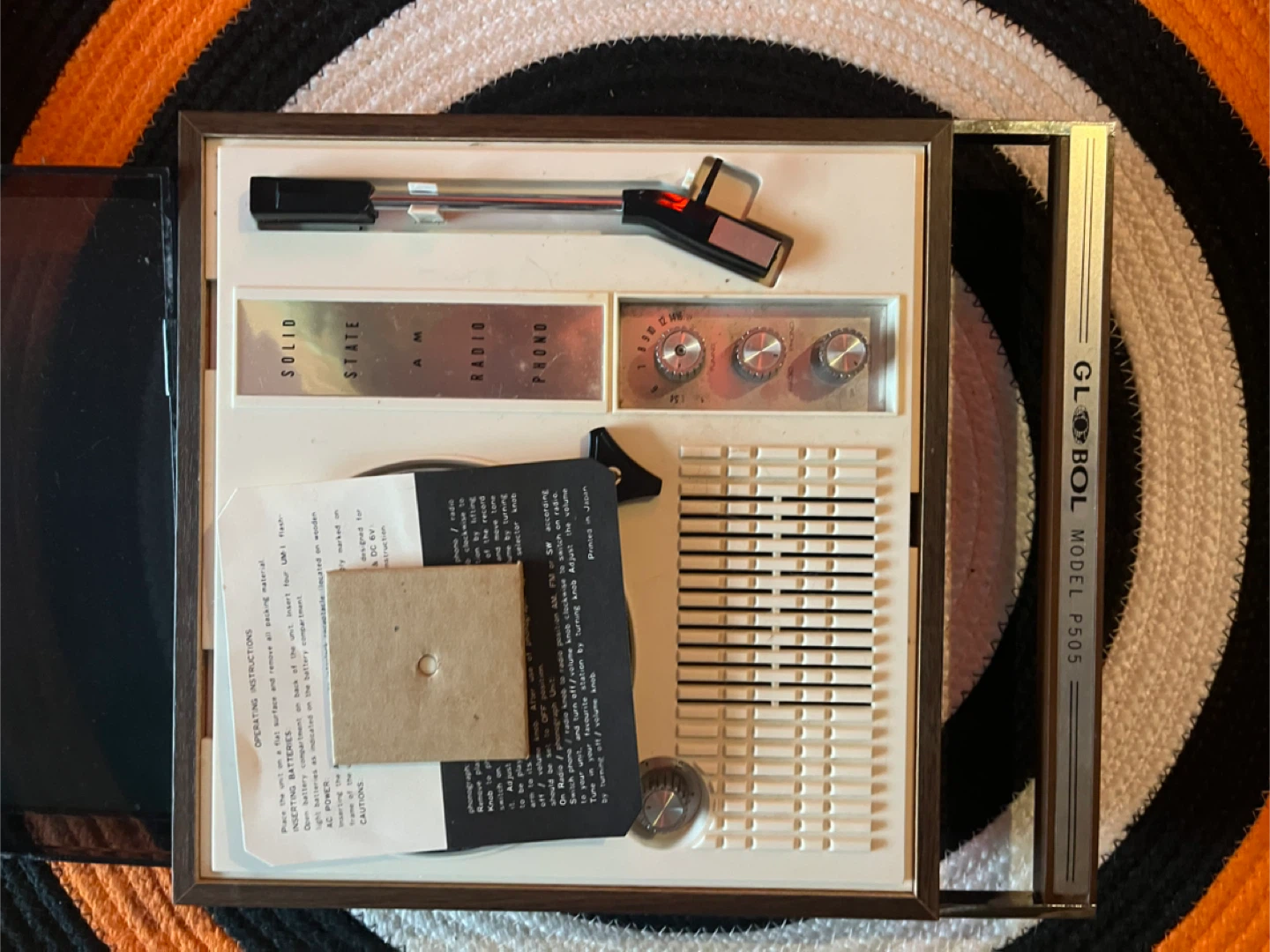 Vintage record player. Global Model P505 Solid State Radio Phono - photo 2