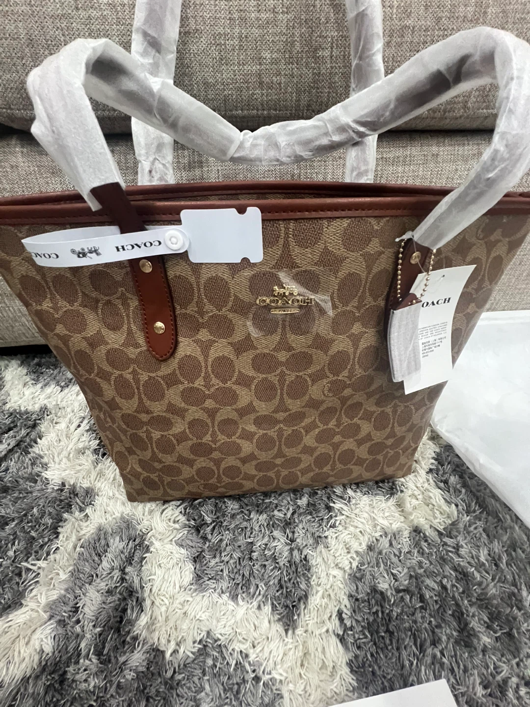 Coach Avenue Carryall Tote - Brown, New - photo 2