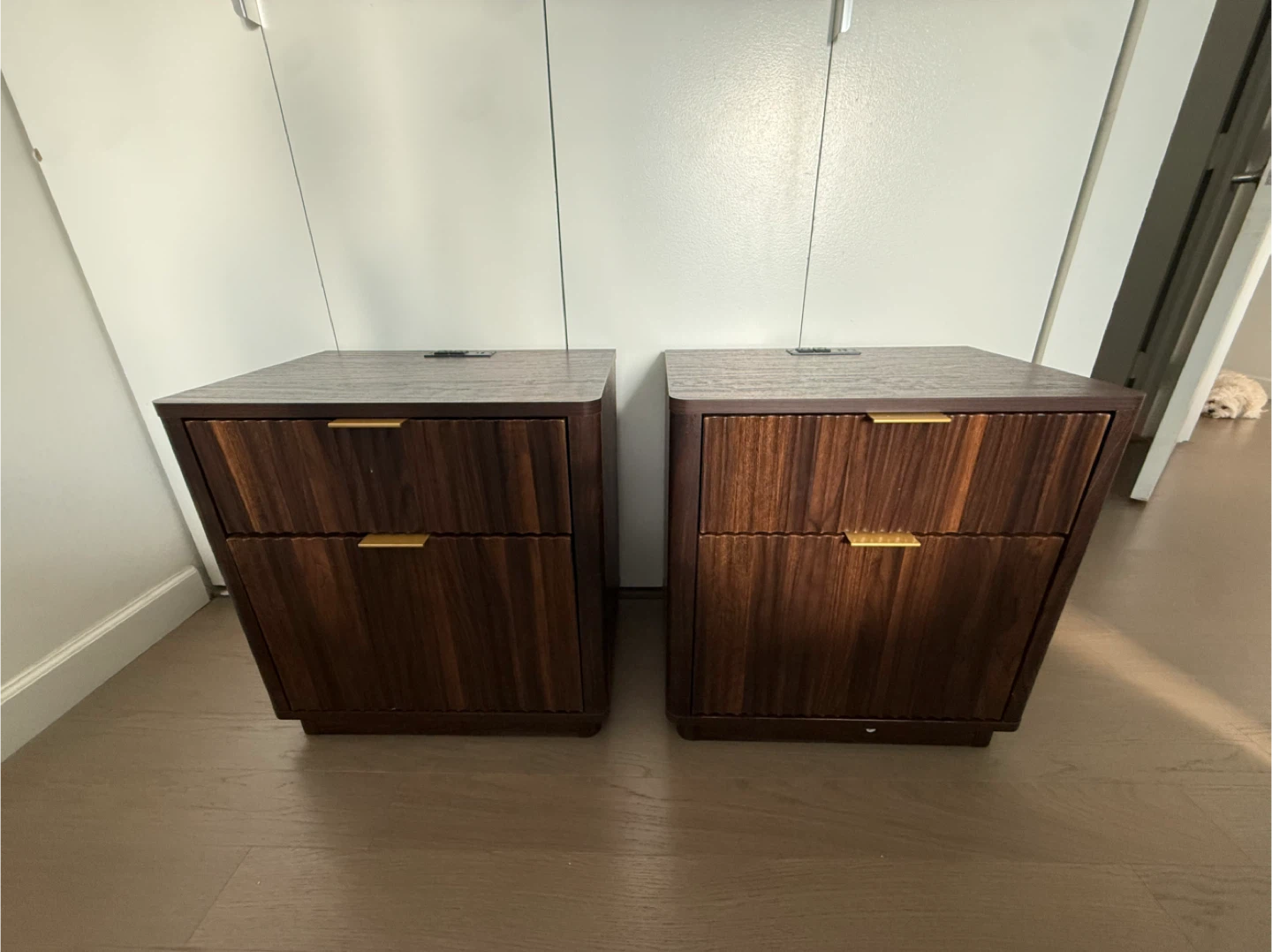 Pair of Wood Nightstands - photo 2