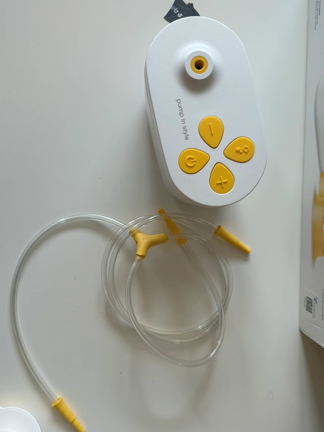 Medela Pump In Style MaxFlow Breast Pump Set - photo 4