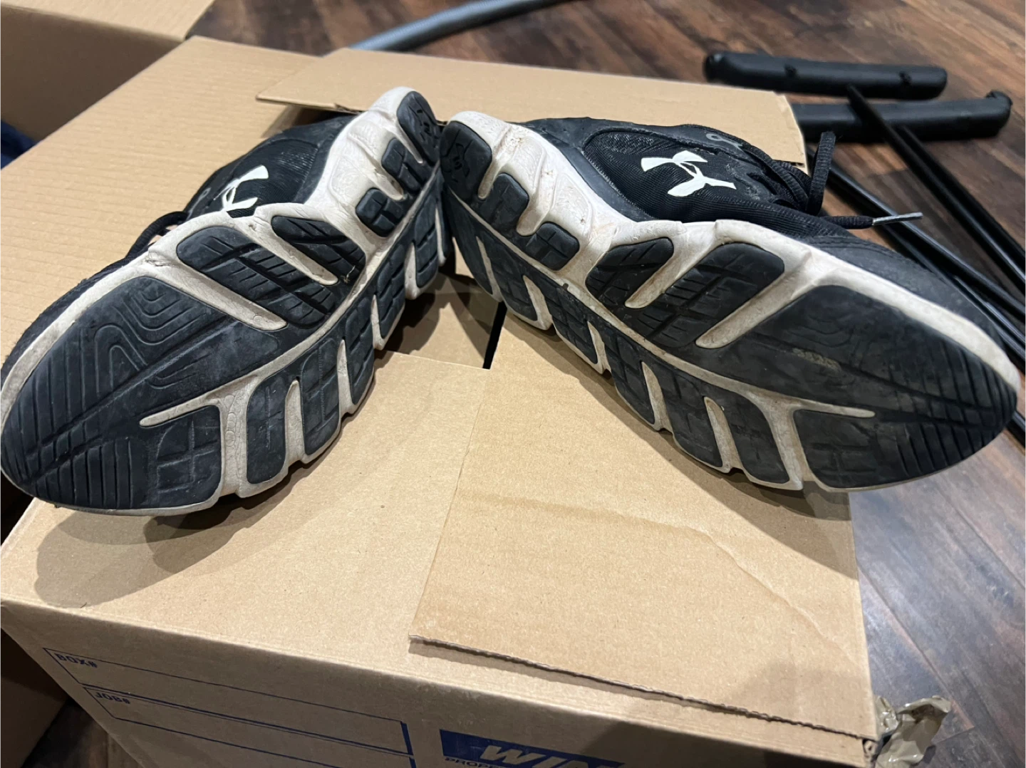 Under Armour Running Shoes - Size 9 - photo 3