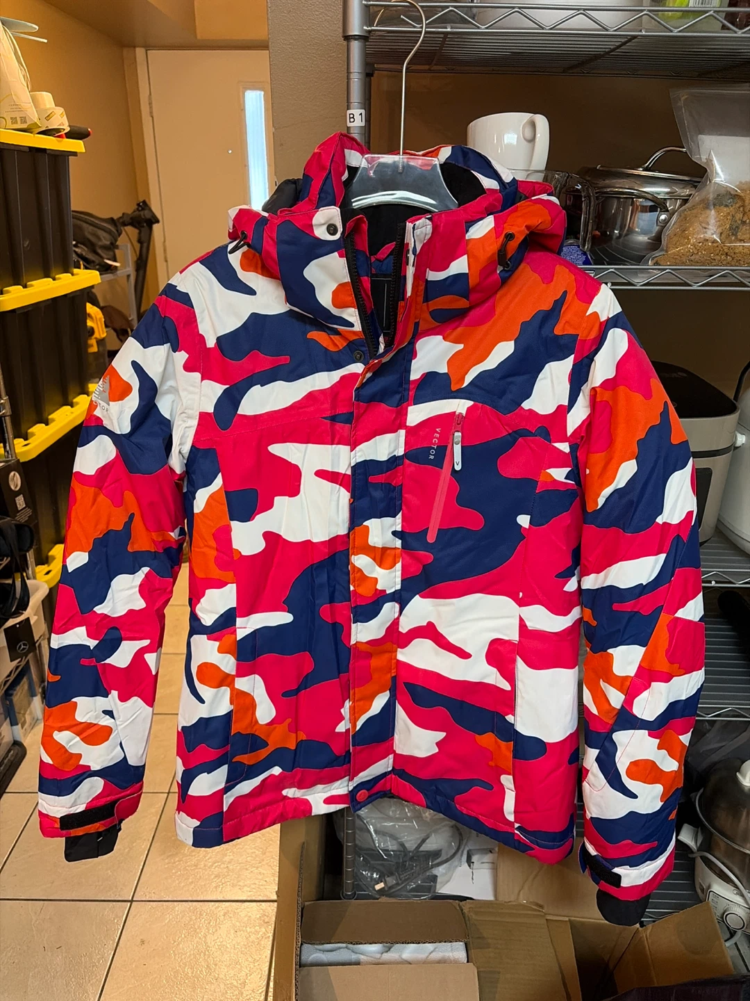 VECTOR XL Camo Ski Jacket - Excellent Condition!