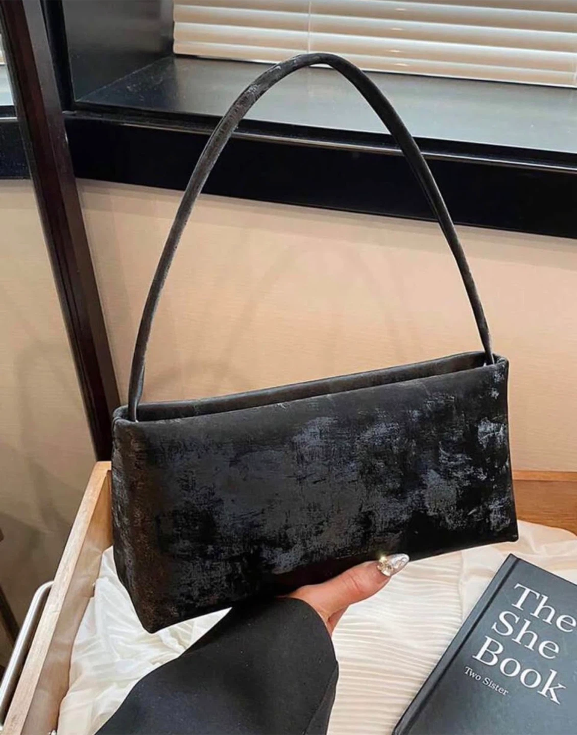 Black Velvet Shoulder Bag - photo 5