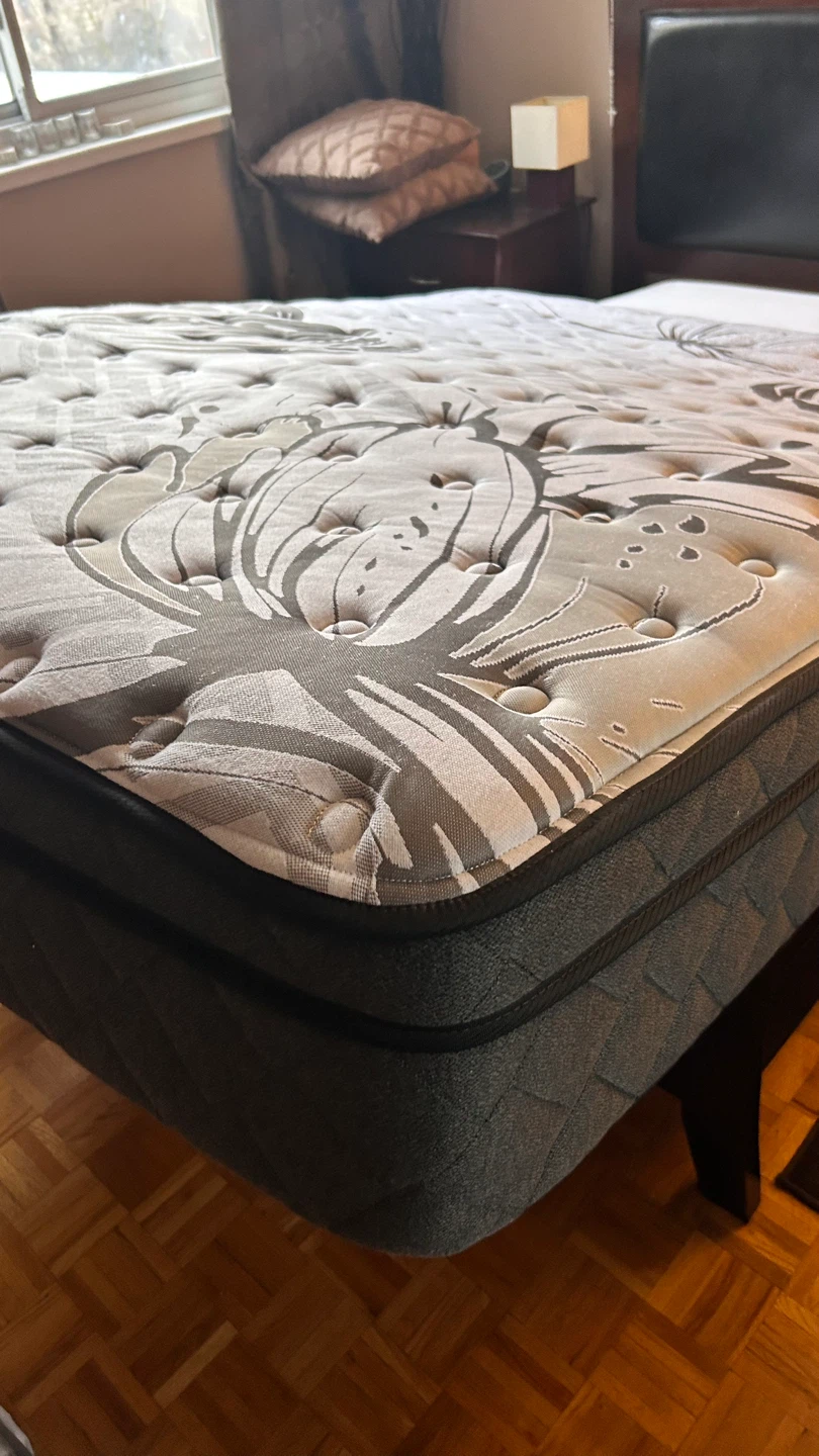 Queen Size Mattress - photo 5