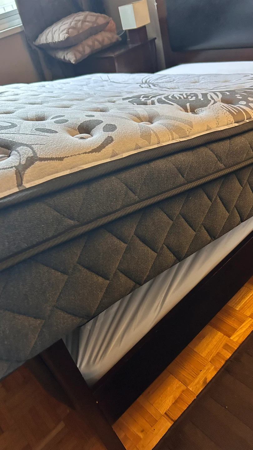 Queen Size Mattress - photo 4