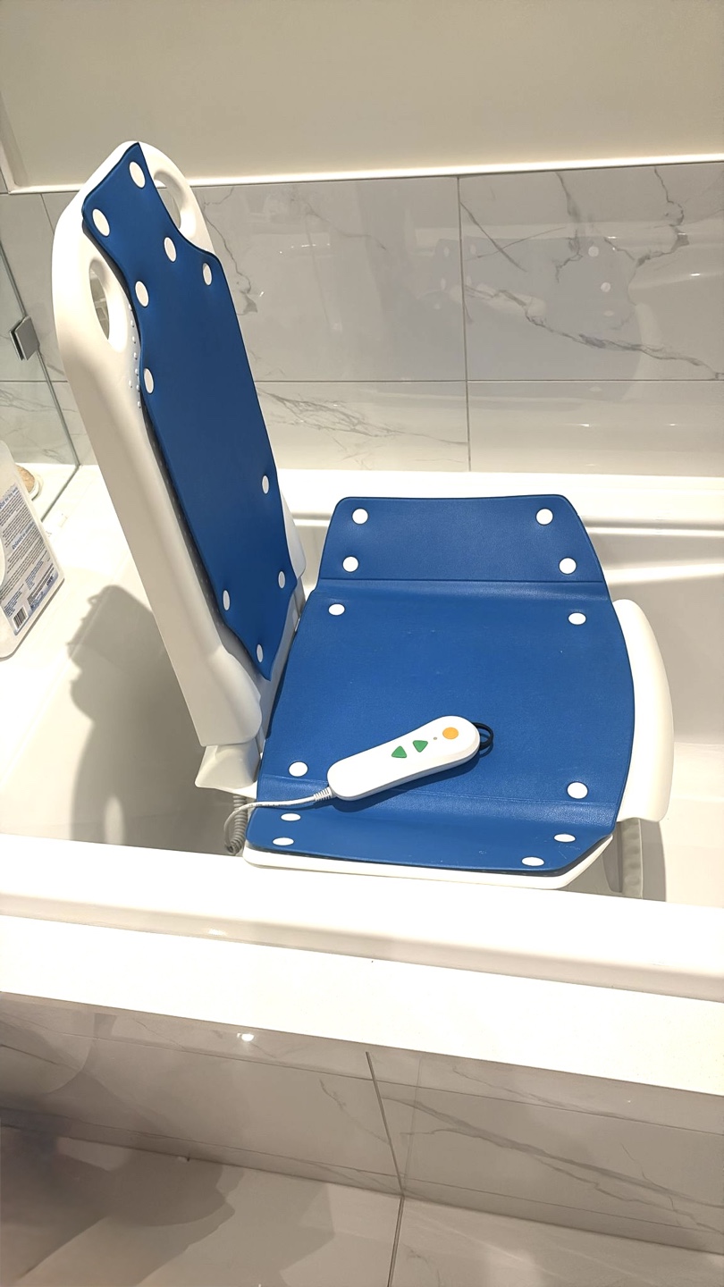 MAIDeSiTe Electric Bath Lift Chair - photo 3
