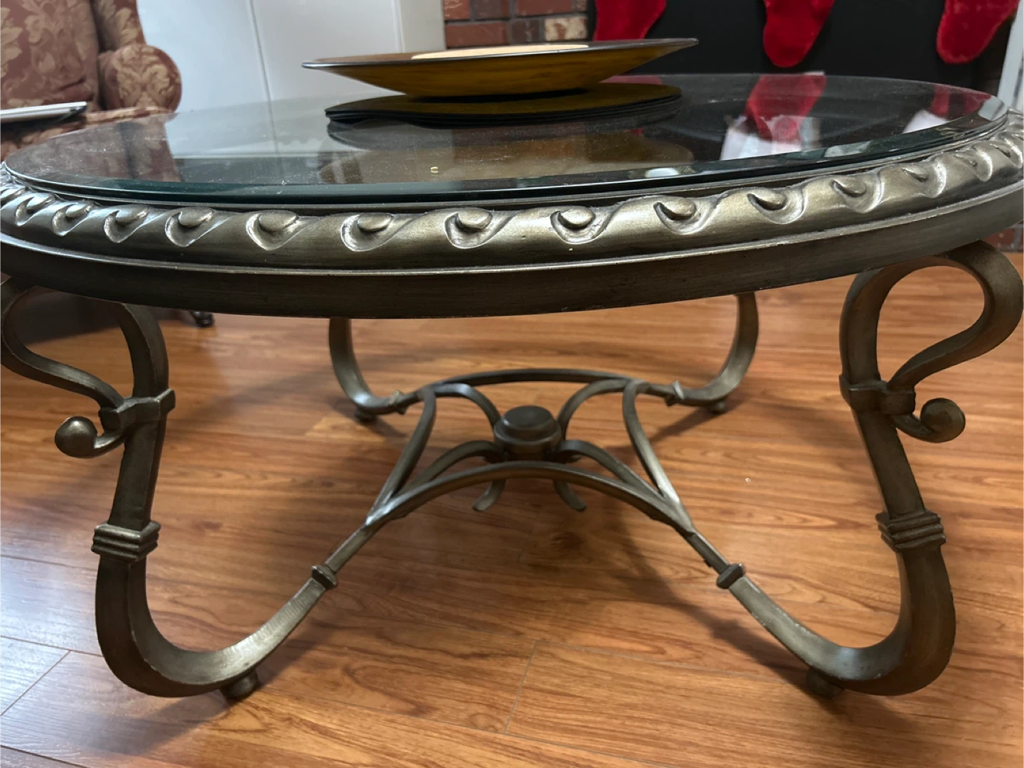 Round Glass Top Coffee Table - photo 2
