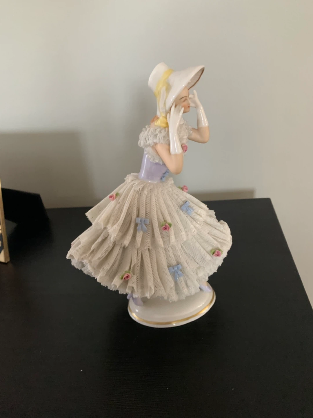 Vintage Heissner Porcelain Figurine. - photo 3