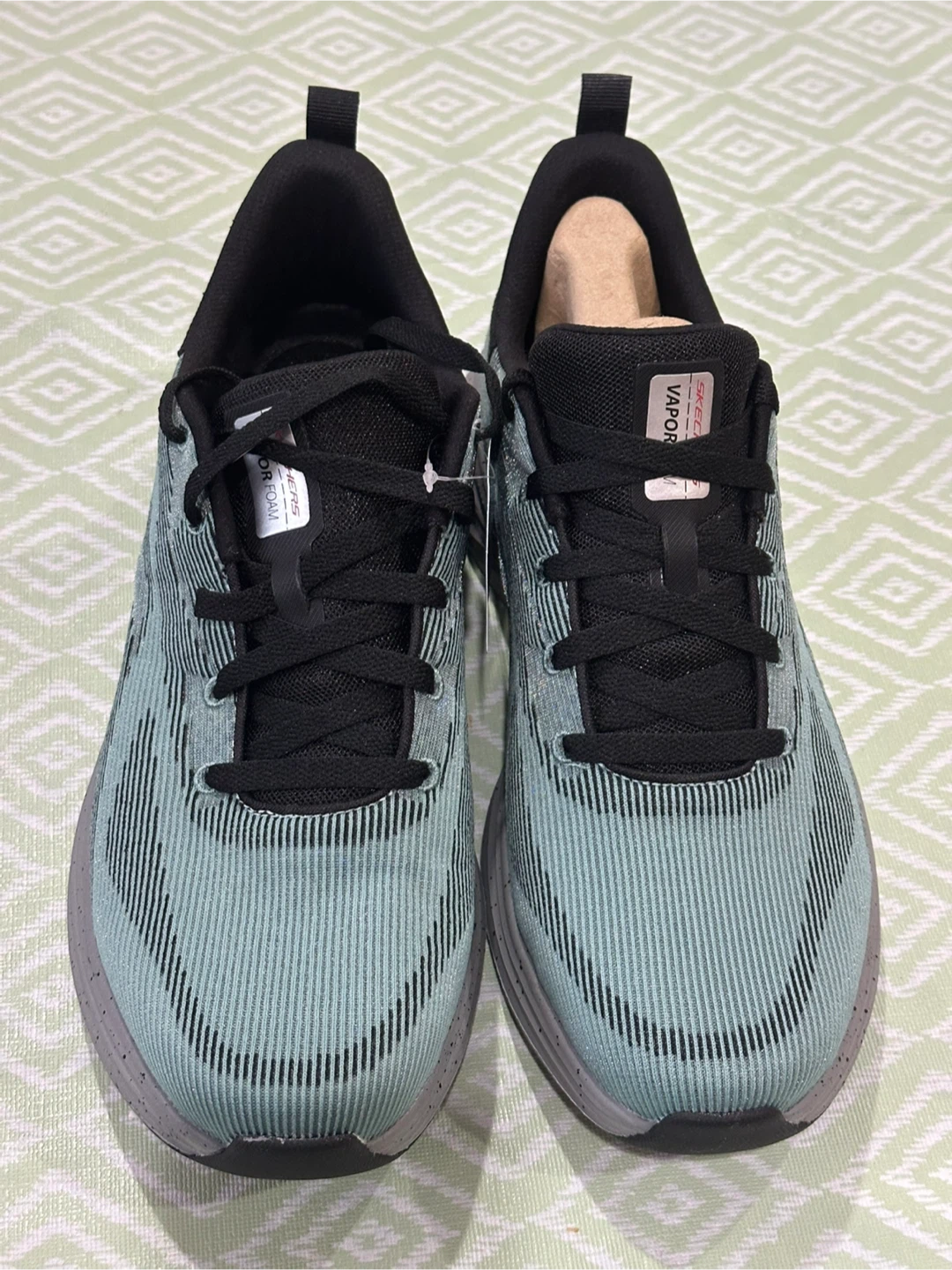 Skechers Max Cushioning Ultra Go - Size US 9 MEN’s