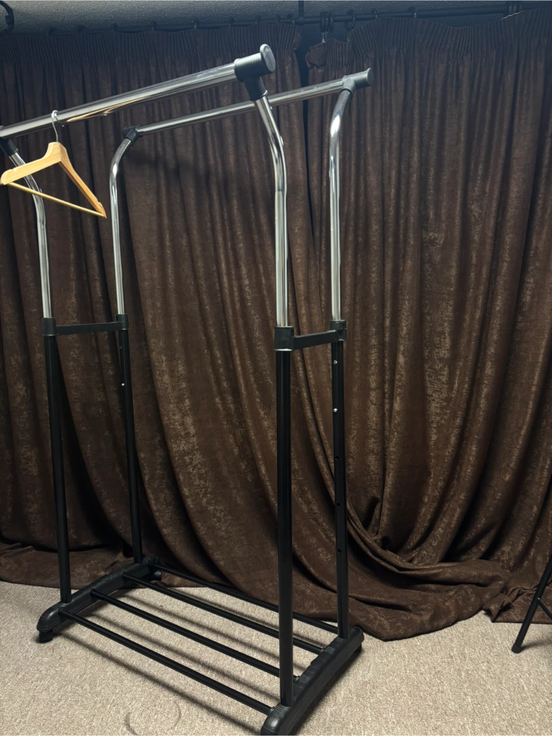 Adjustable Garment Rack - photo 4