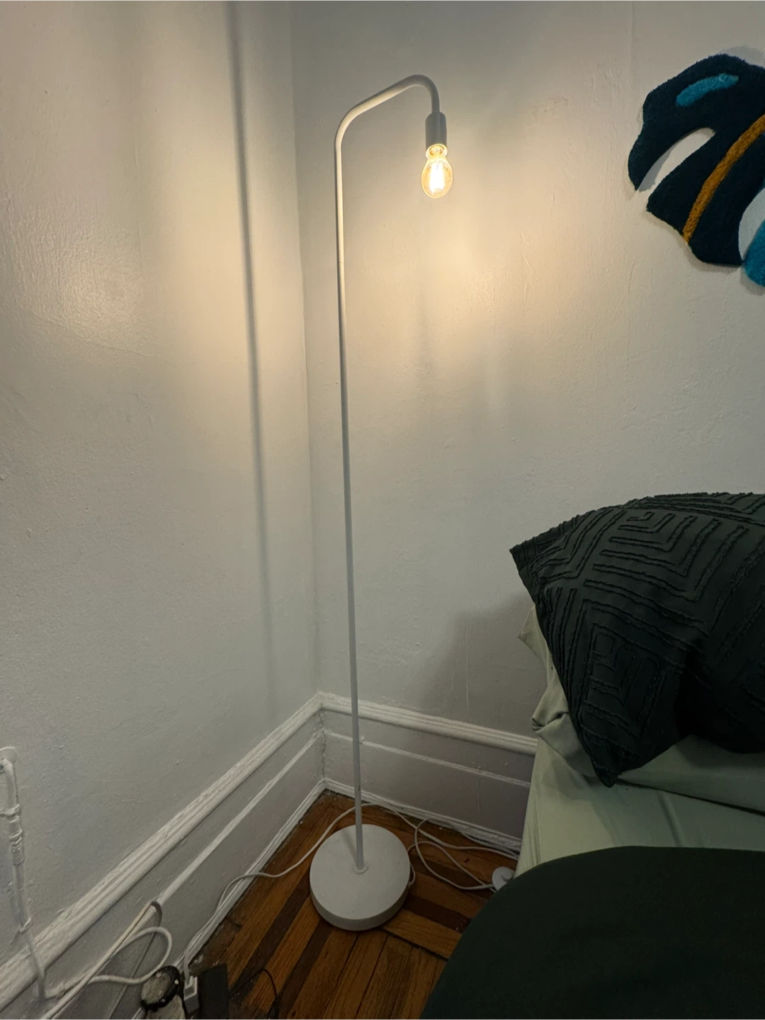 Floor lamp