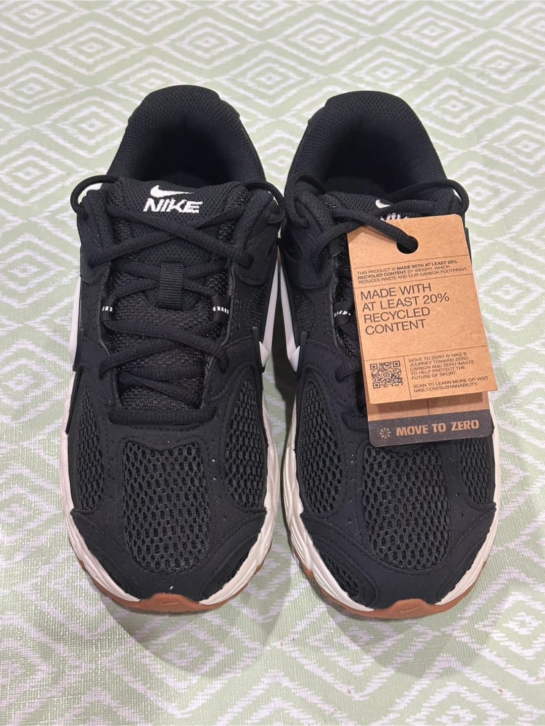 Nike Running Shoes. Unisex Men’s size US 7 and women’s US 8.5 - photo 2