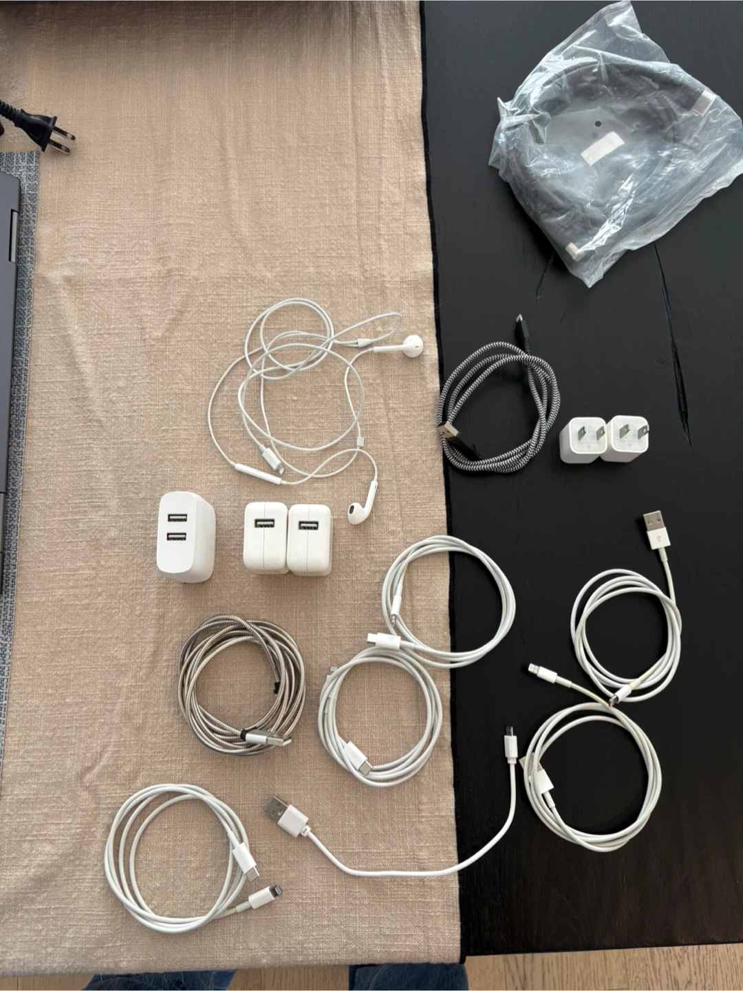Apple iPhone Cables, Adapters and Earphones