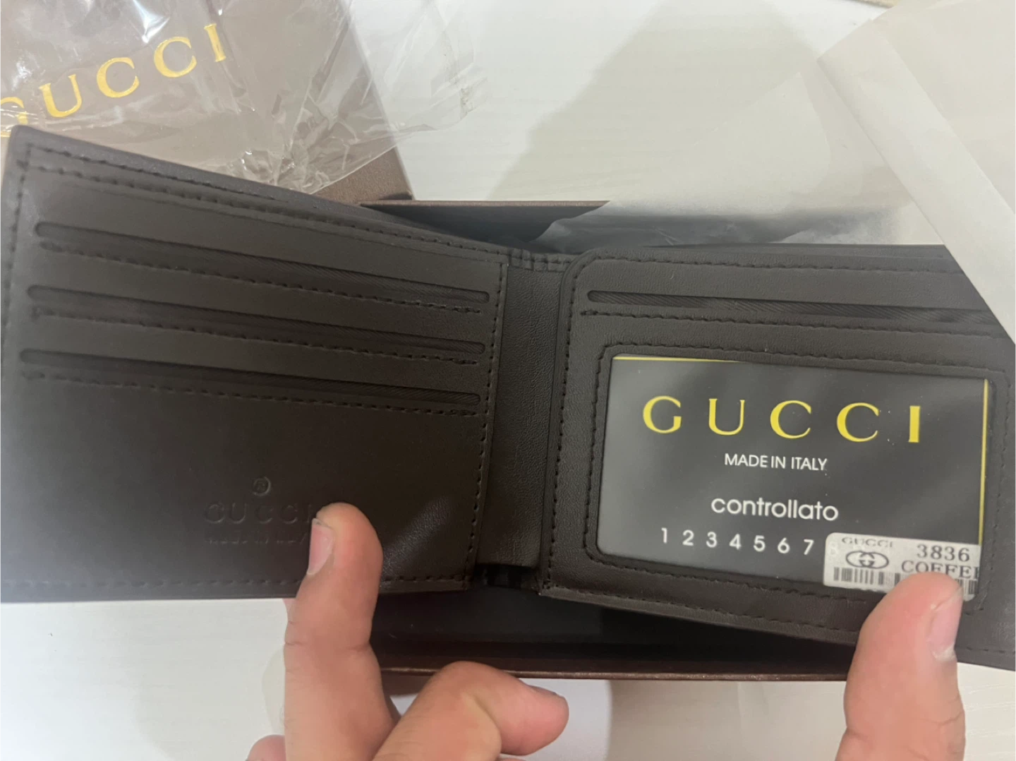 Gucci Brown Leather Wallet with Box !!NEED GONE ASAP!! - photo 3