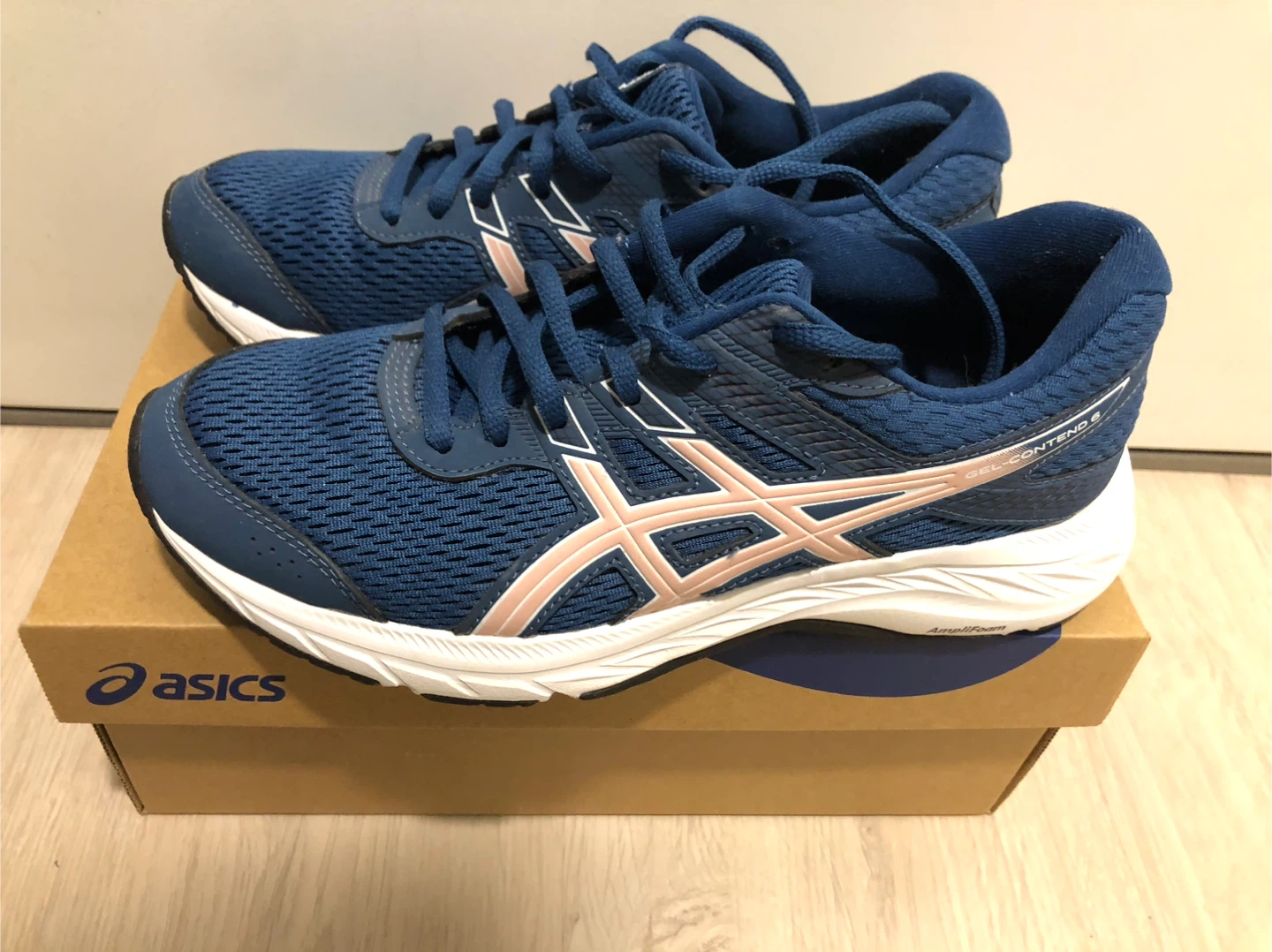 Asics- “Gel Contend” Women’s Trainers