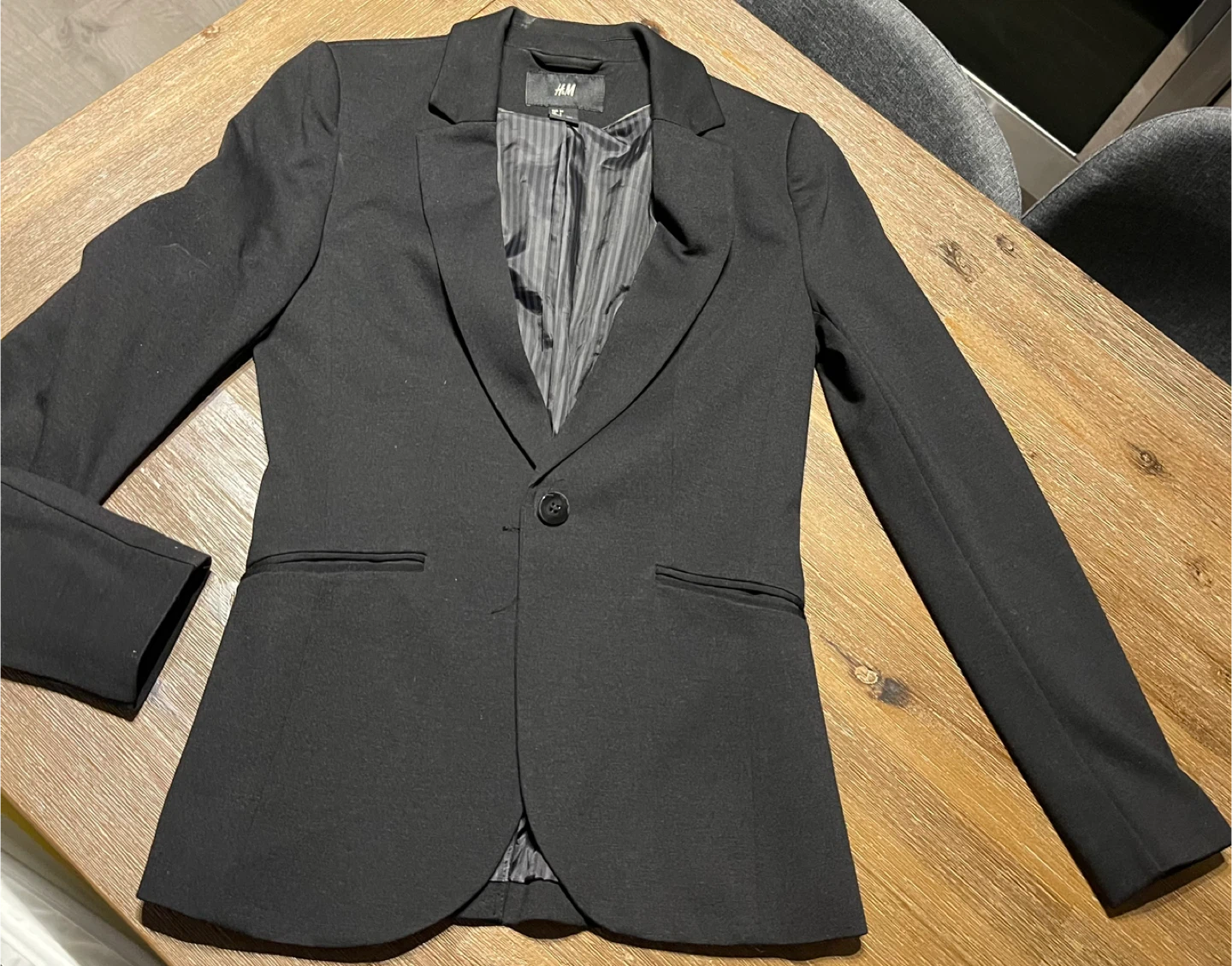 H&M Black Blazer - Size US 4