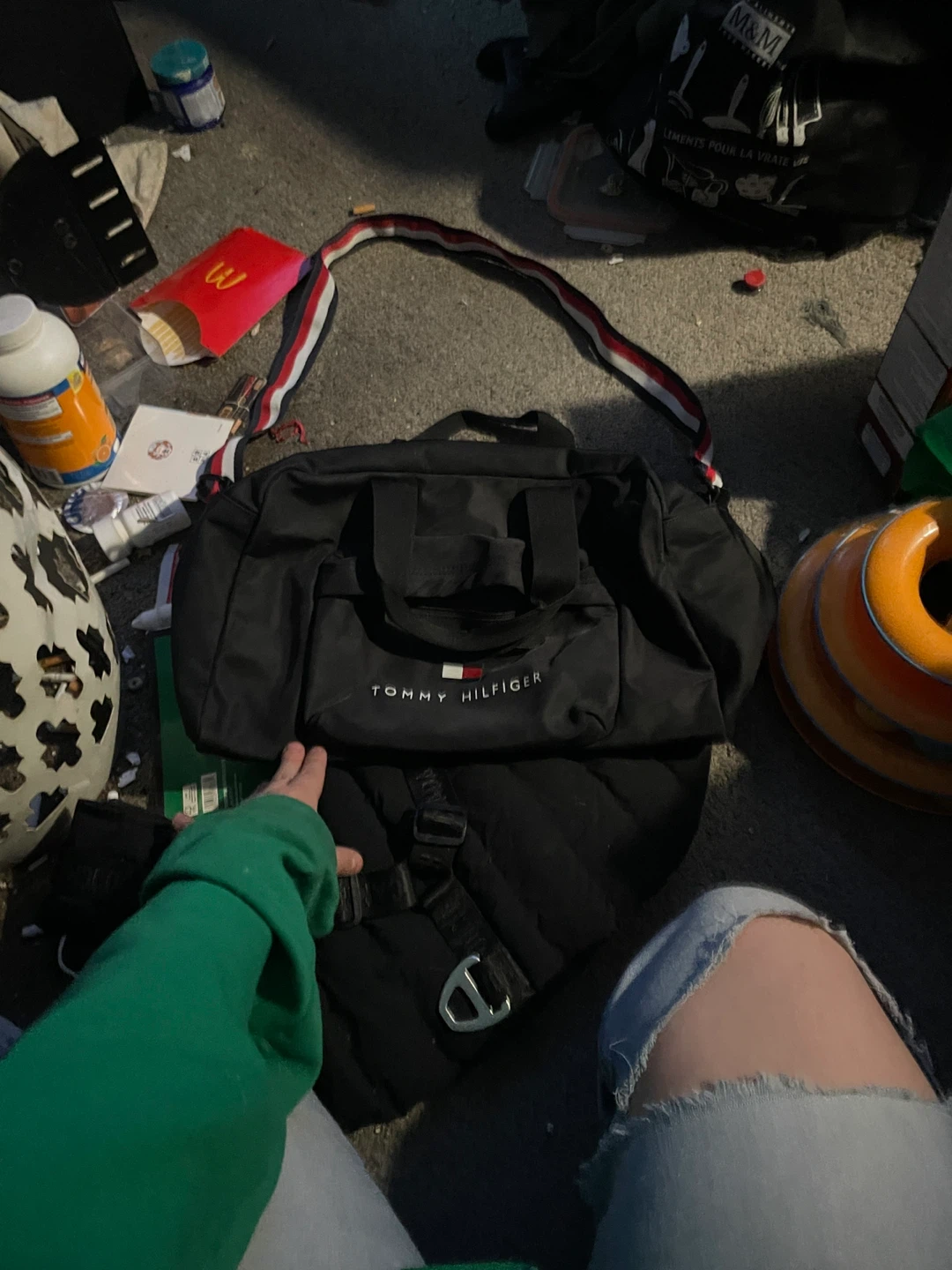 Tommy Hilfiger Black Duffle Bag - photo 2