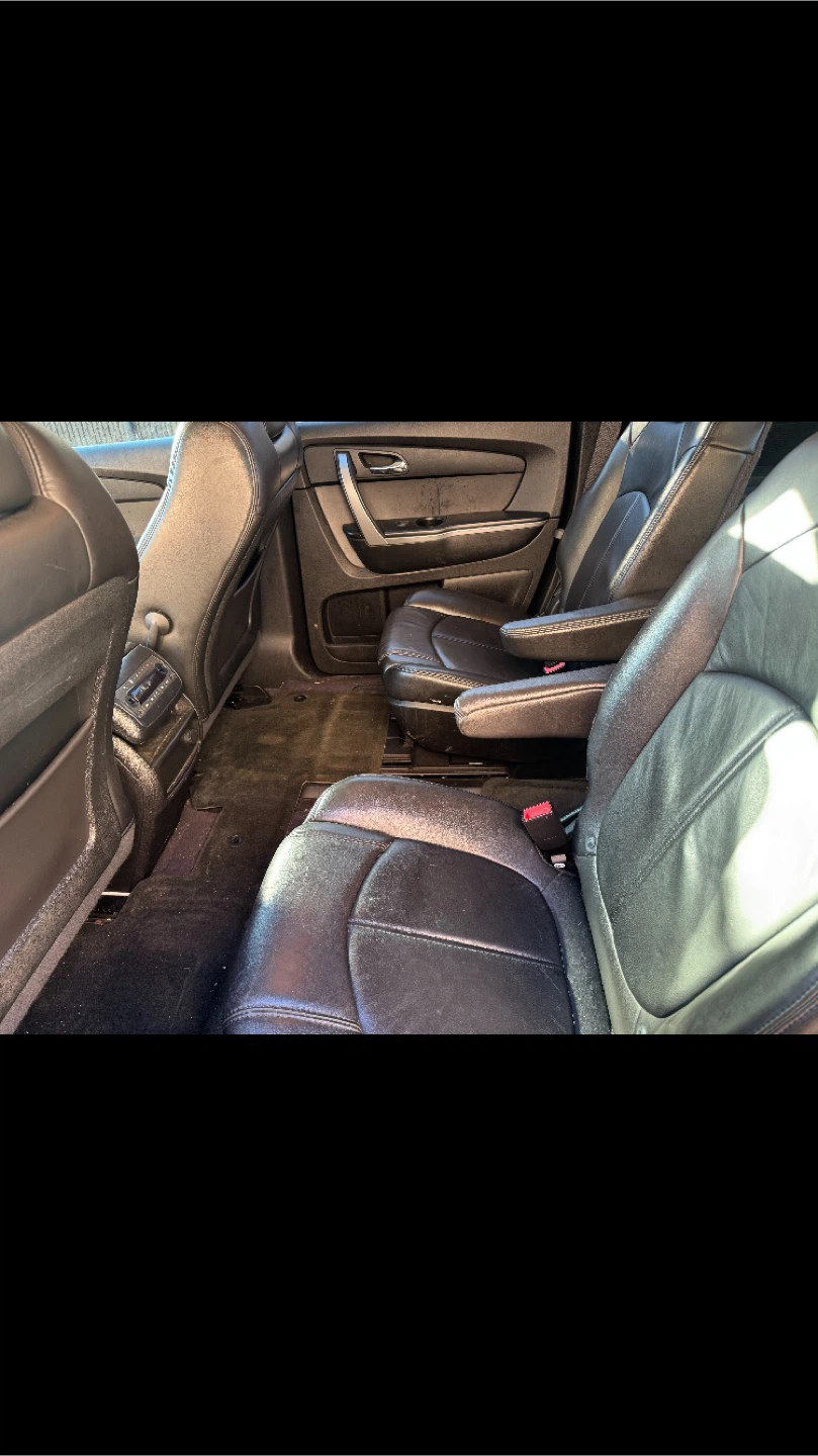 2010 GMC Acadia SUV - photo 3