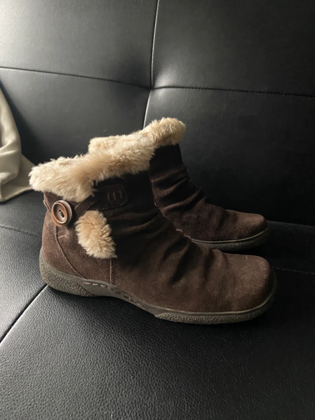 Cute Brown Suede Boots - photo 3