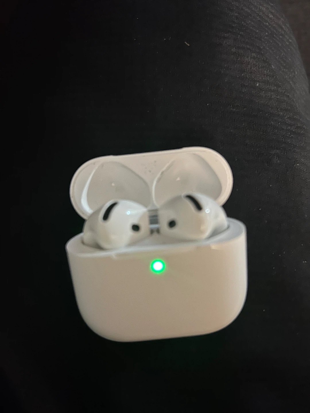 Apple AirPods 4 - photo 3
