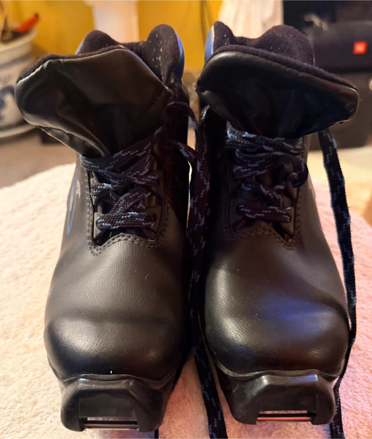 Karu Ski Boots - Black and Blue Size 33UK
