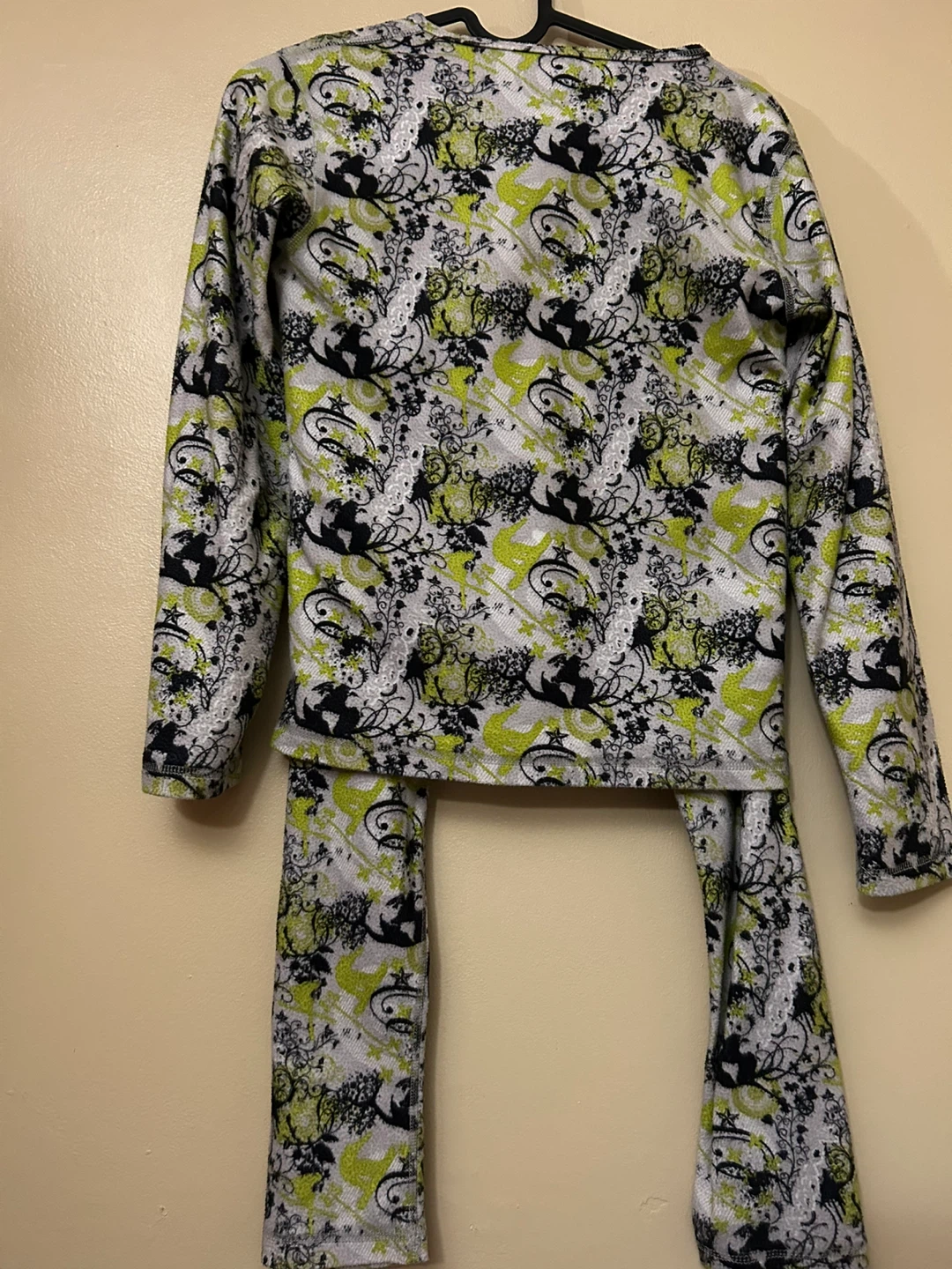 Green, Grey & Black Kids Pajamas size 10 - photo 2