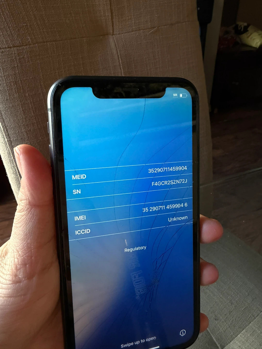 iPhone 11 - photo 3