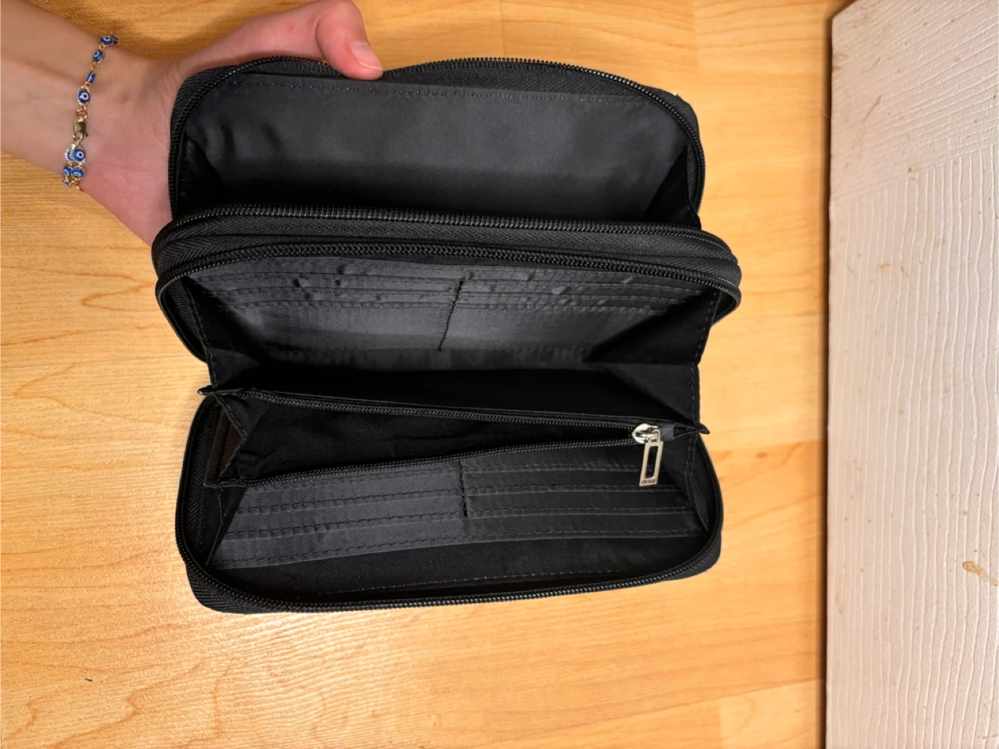 GUESS Black & White Striped Double-Zip Wallet - photo 3
