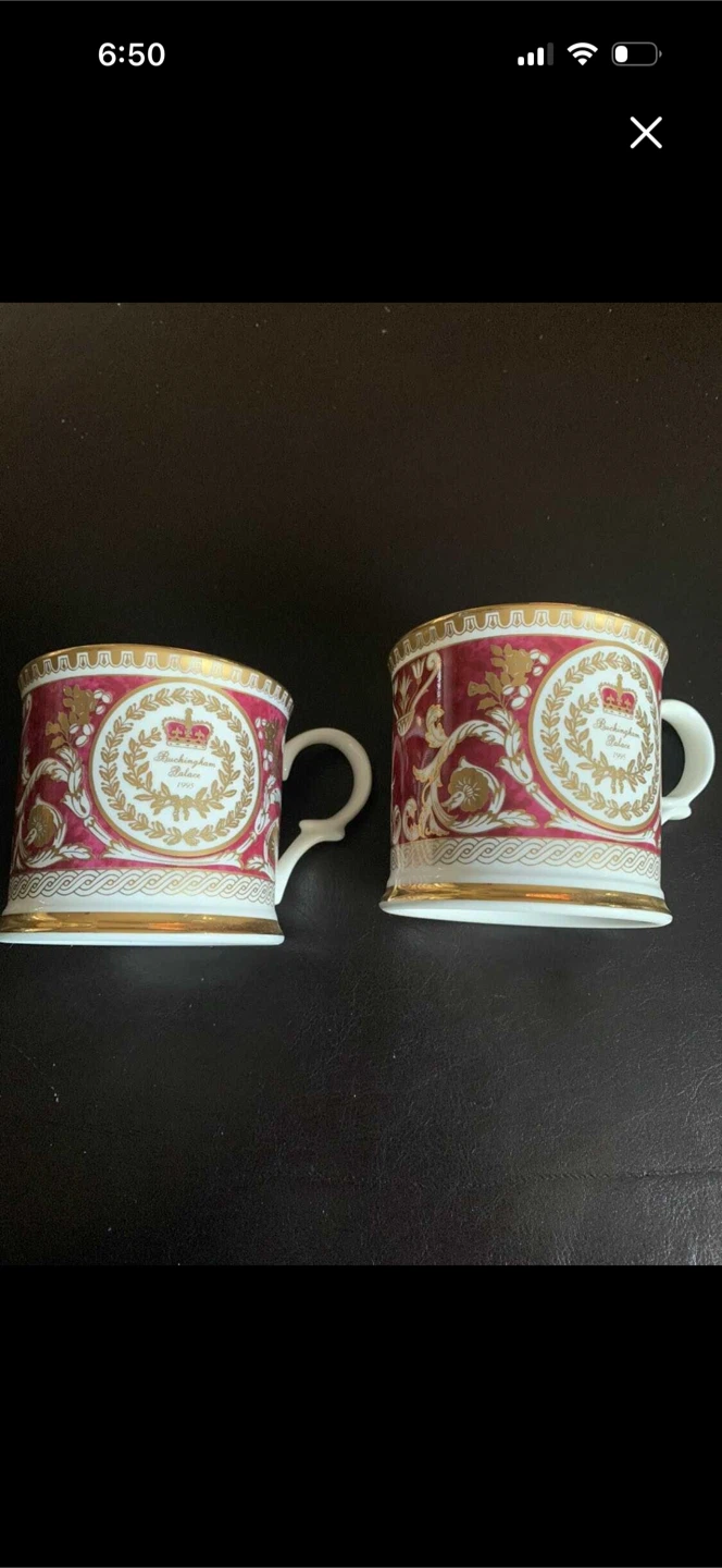 Buckingham Palace Mugs - Set of 2