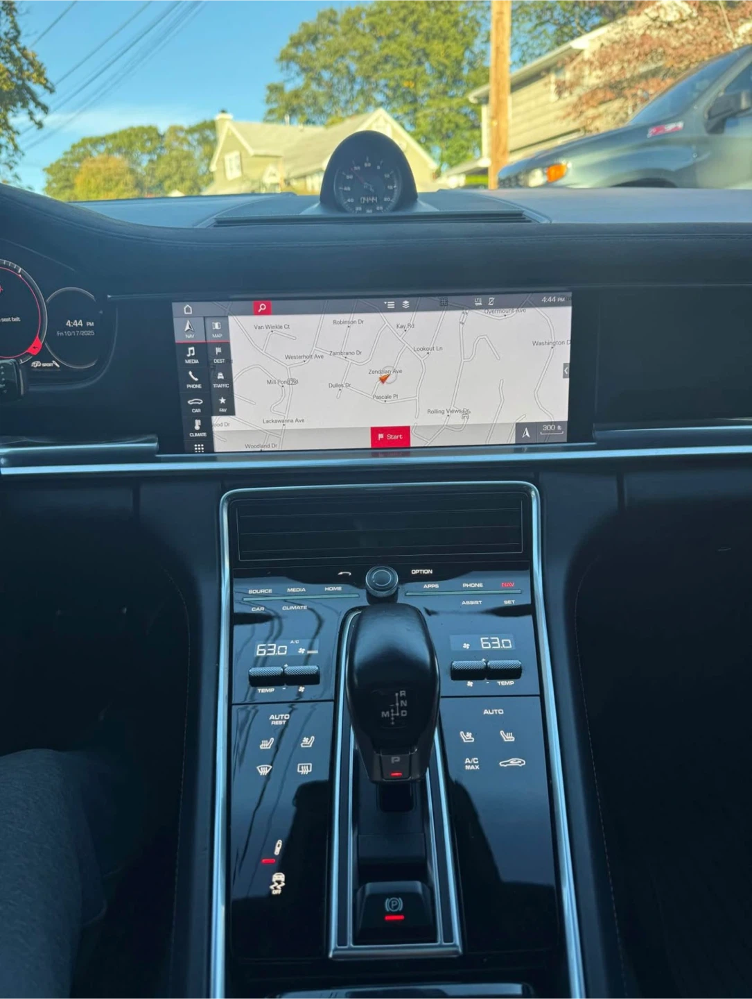 2020 Porsche Panamera GTS - Chalk Exterior - photo 3