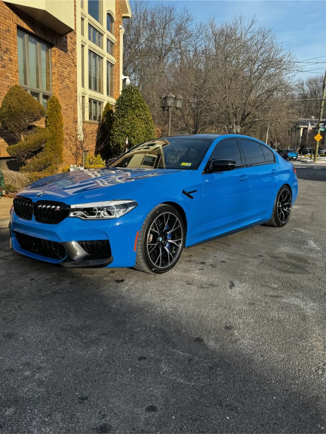 BMW M5 Blue