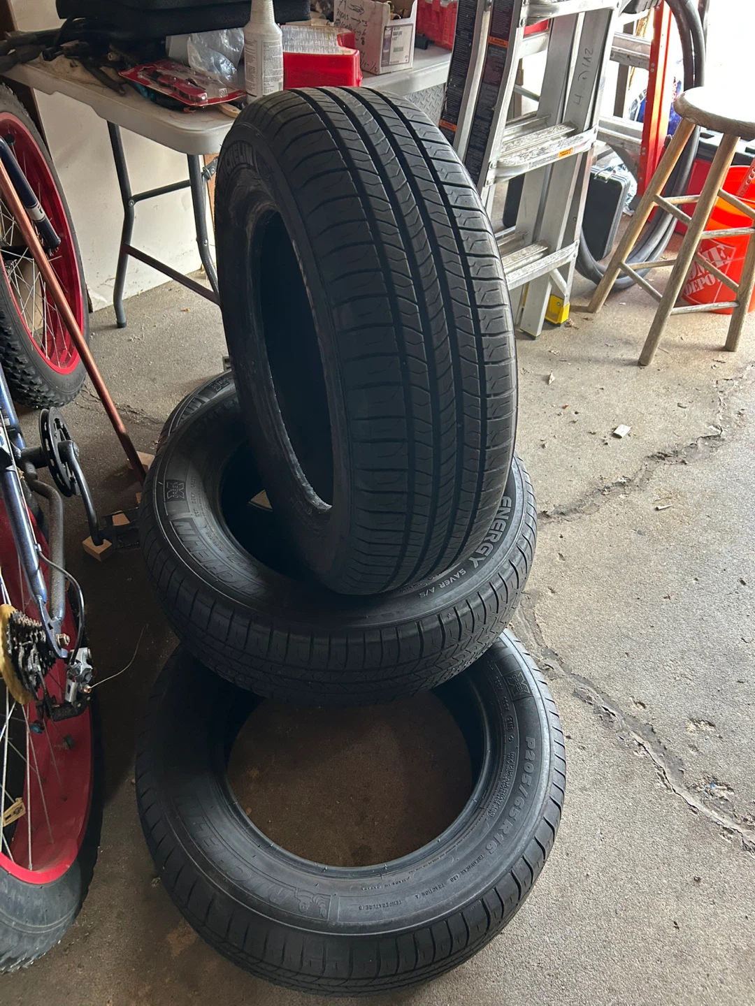 Set of 4 Energy Saver Tires - P205/65R15