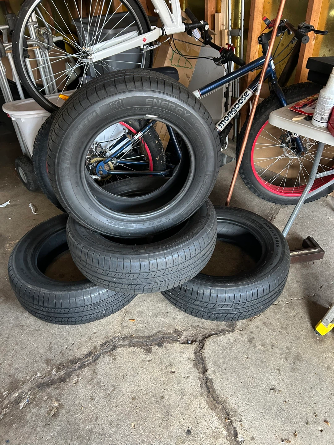 Set of 4 Energy Saver Tires - P205/65R15 - photo 2