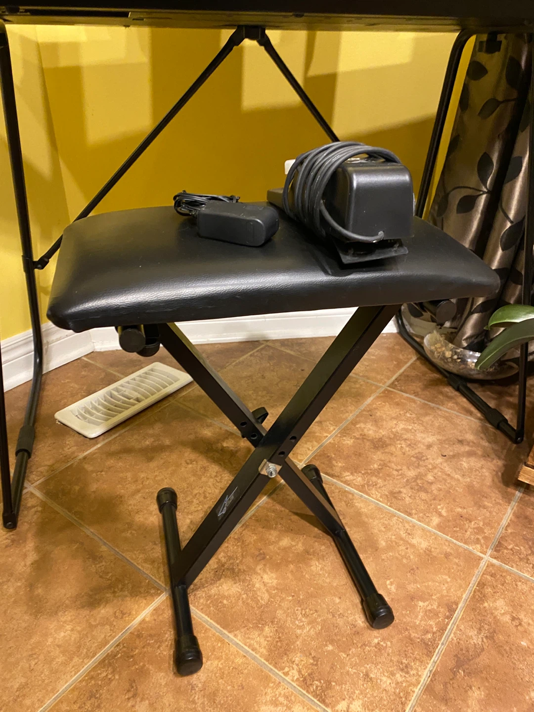 Yamaha Keyboard Stand & Bench - photo 2