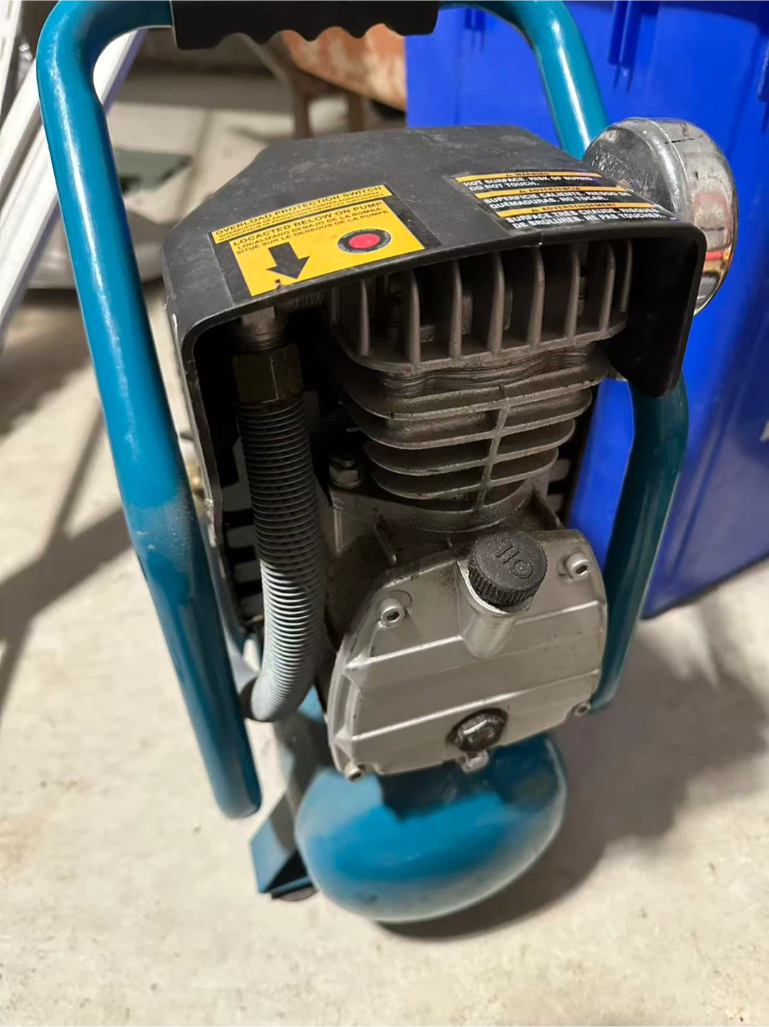 Makita MAC700 2.6 Gallon Air Compressor - photo 3