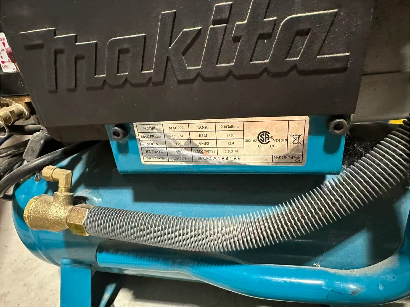 Makita MAC700 2.6 Gallon Air Compressor - photo 2