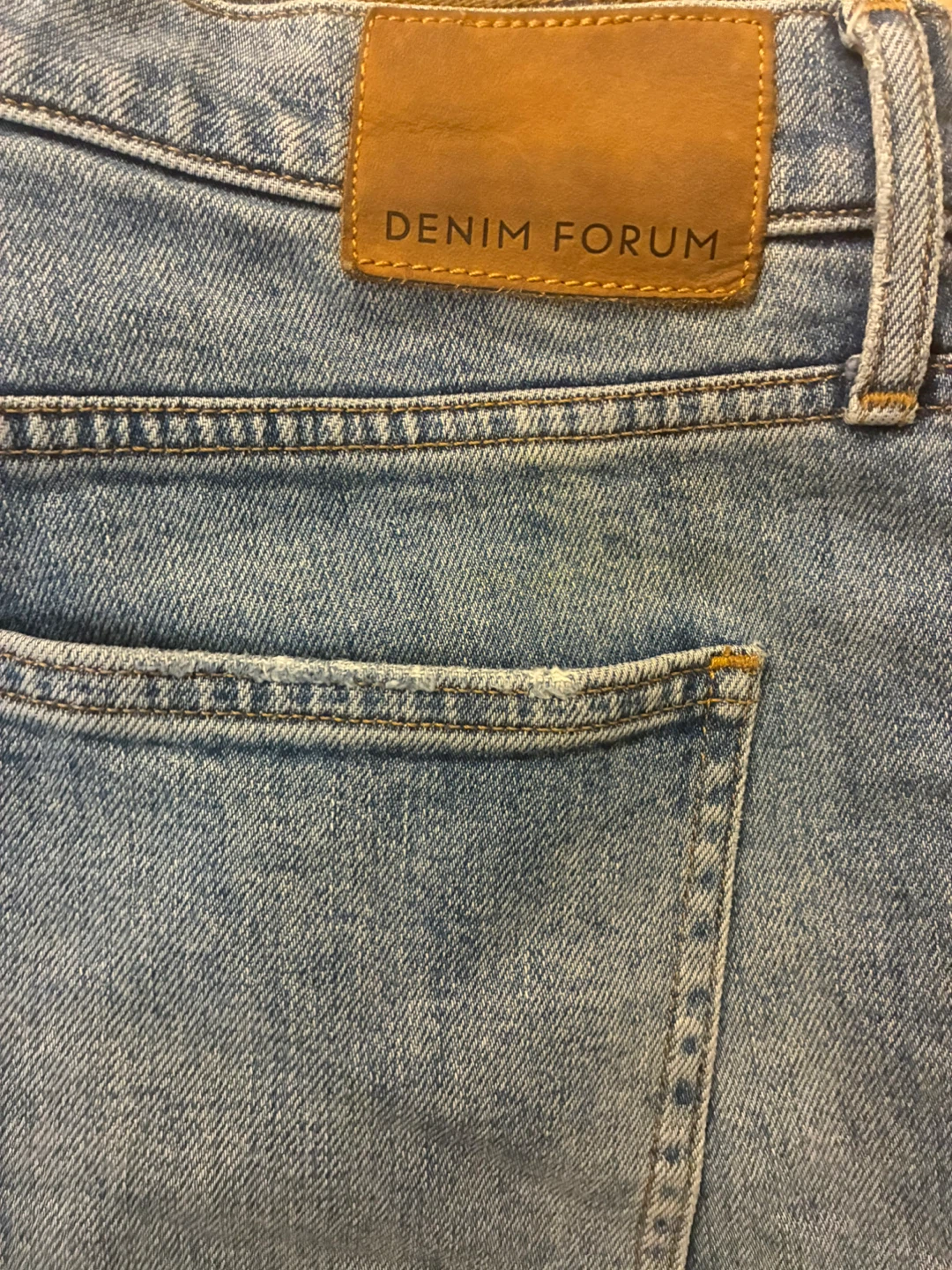 Denim Forum The Yoko High Rise Jeans - Size 29 - photo 2