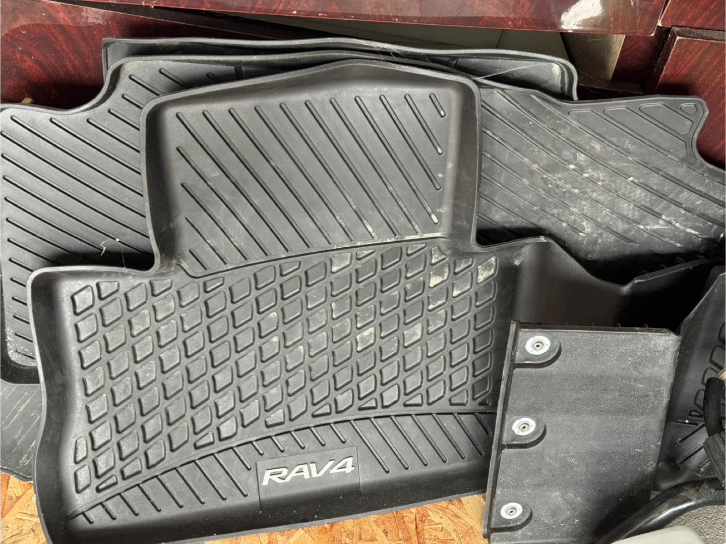 RAV4 Black Floor Mats - photo 2