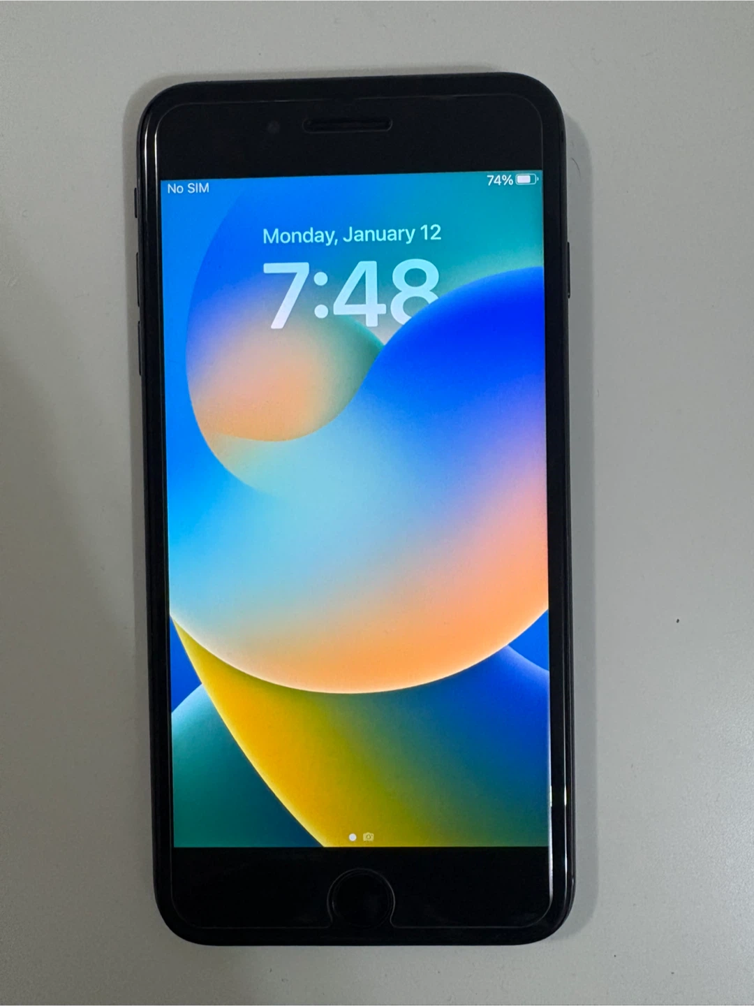 Apple iPhone 8 Plus - 64GB