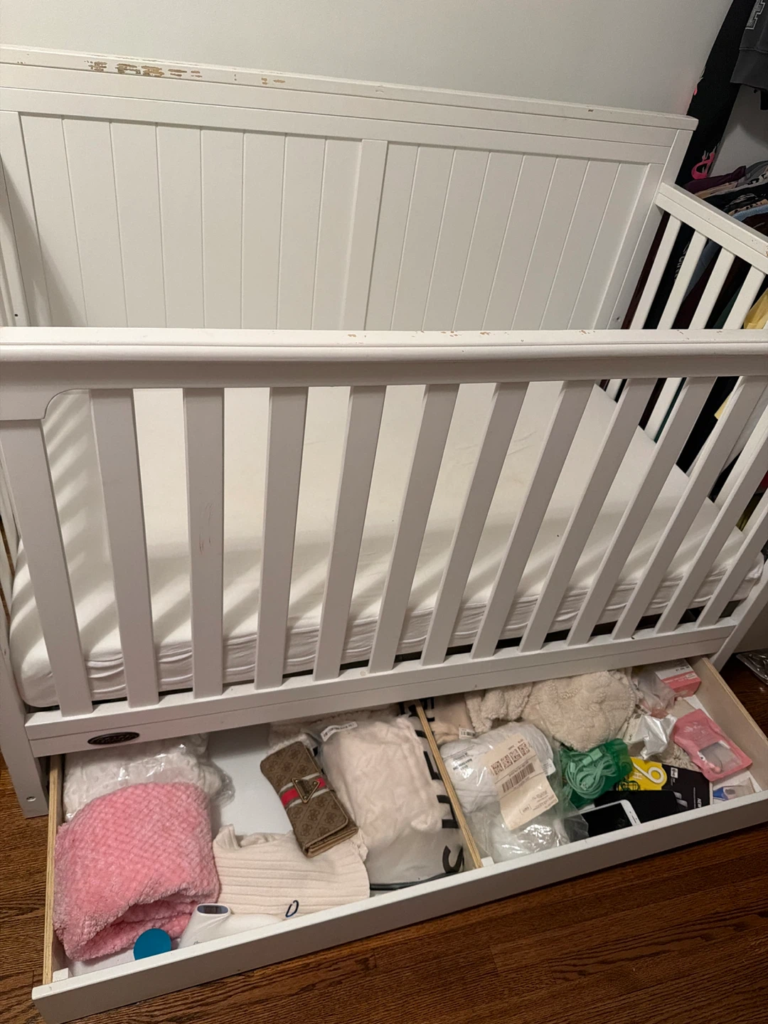White Baby Crib - photo 3